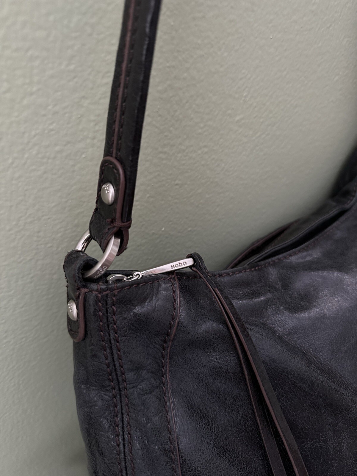 VTG Y2K Leather Hobo Zip Top Shoulder Bag Purse Dark Gray Black Brown Stitching