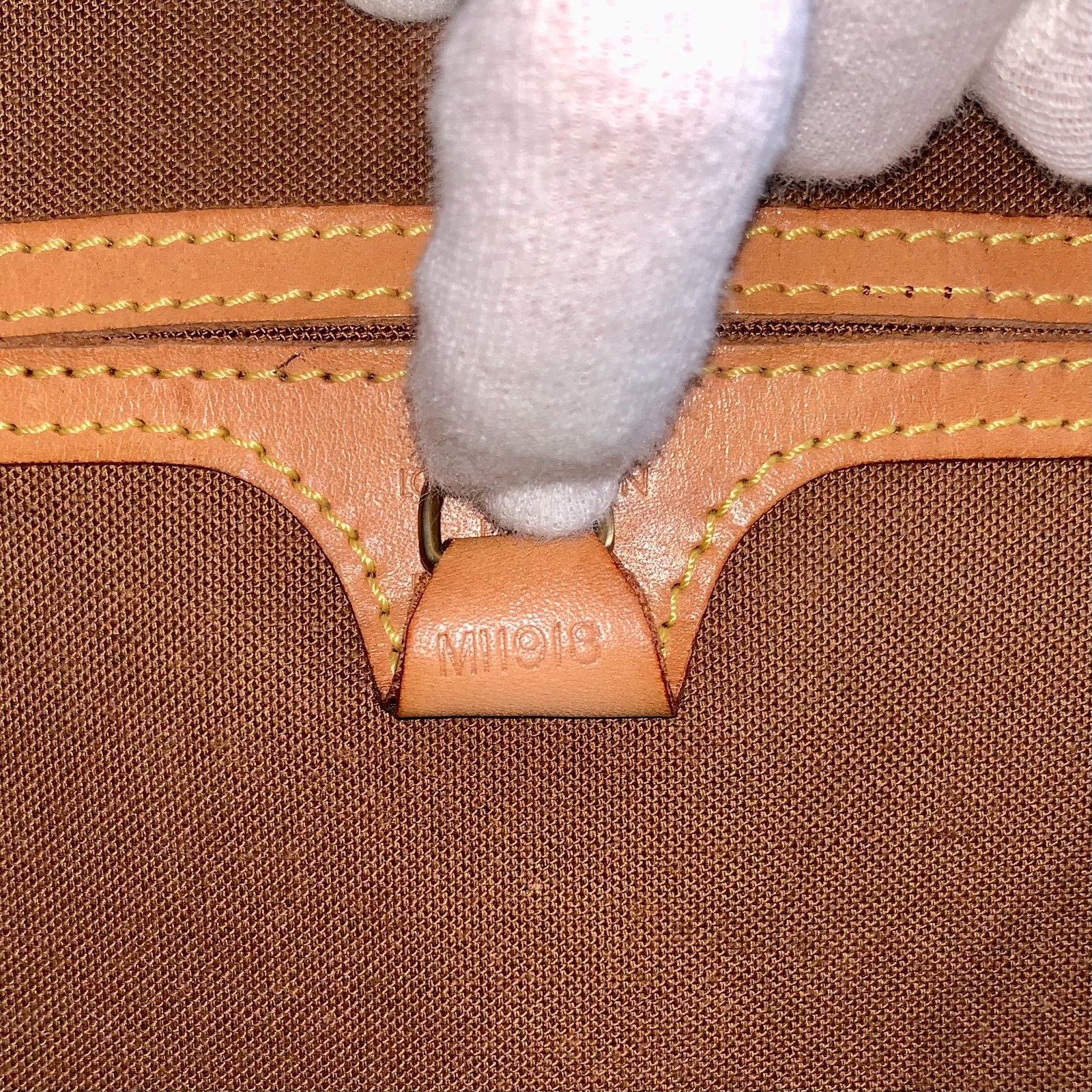 LOUIS VUITTON Ellipse MM Monogram Leather Handbag M51126 Authentic【Condition:A】