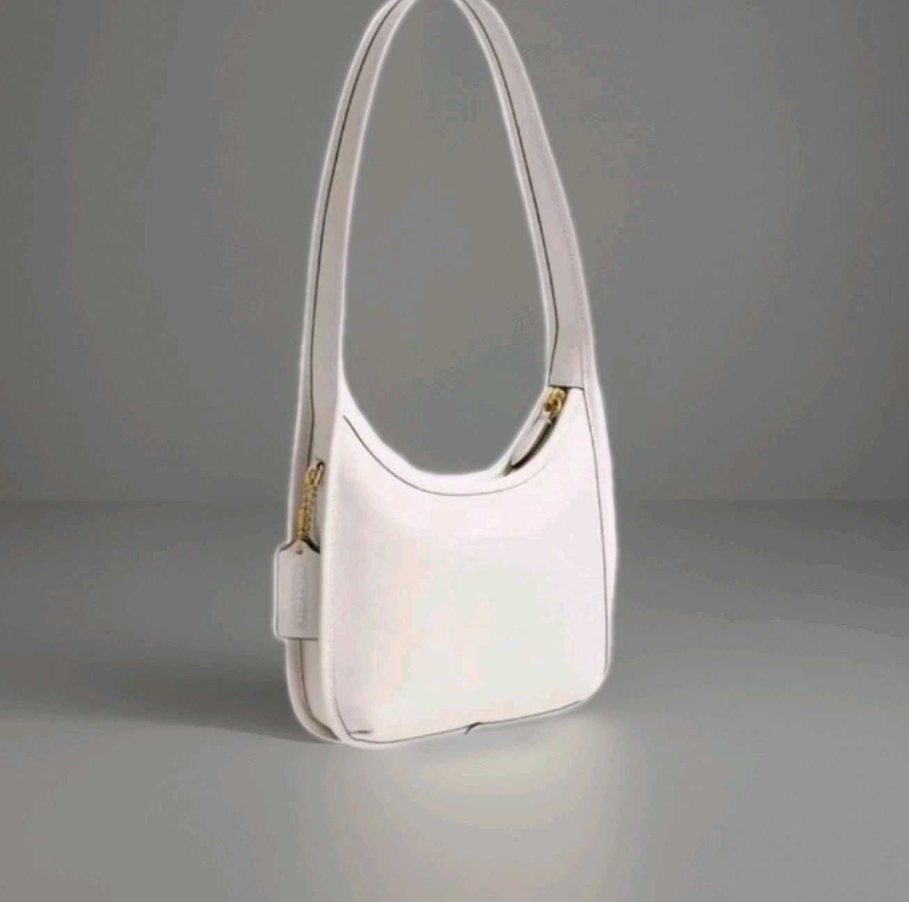 NWT Coach Curve Zip Bag Chalk White Glovetanned Leather Shoulder Bag CAF11 Brass