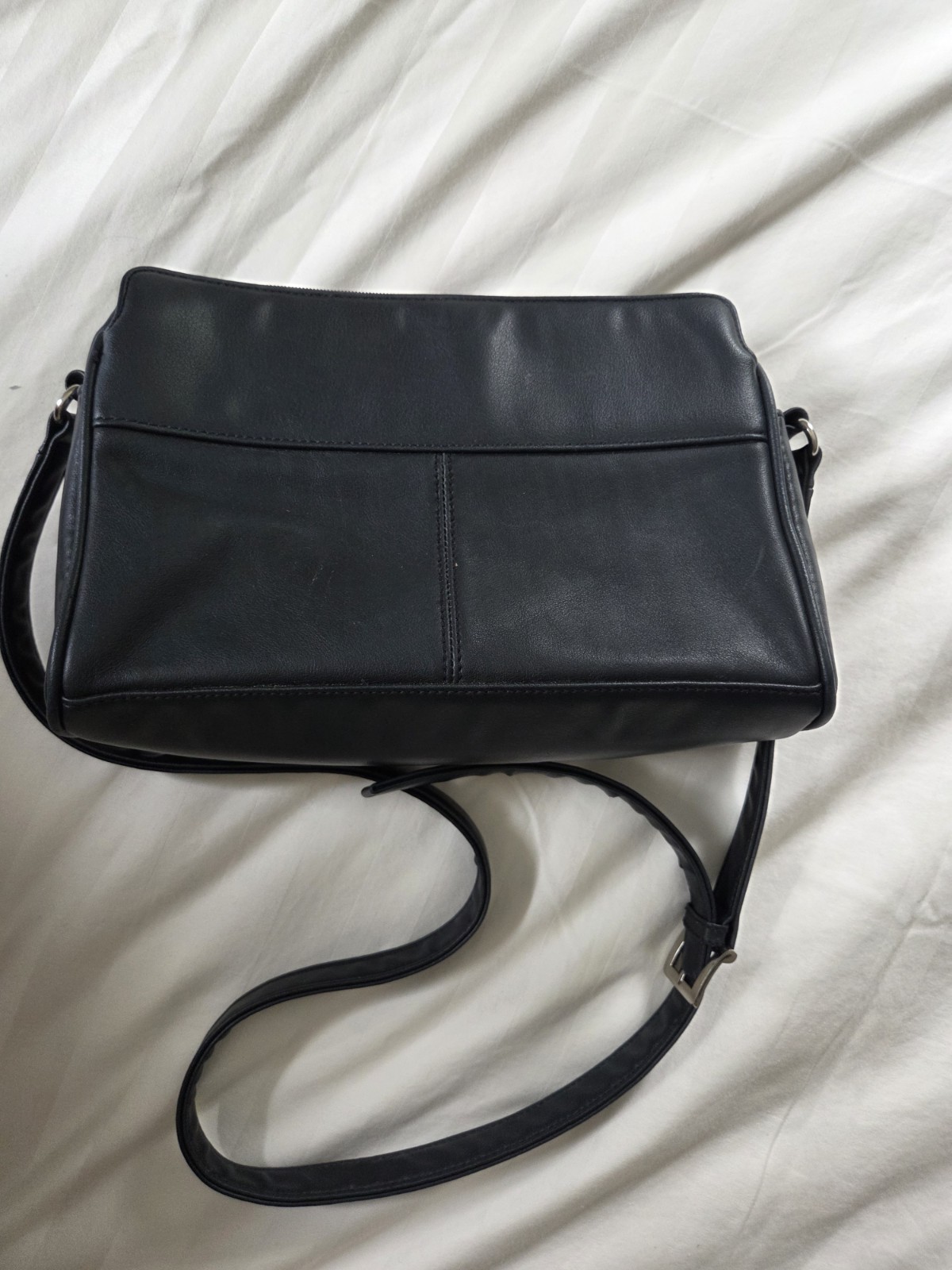 Aurielle Navy Medium Genuine Leather 80s Vintage Style Purse Hangbag