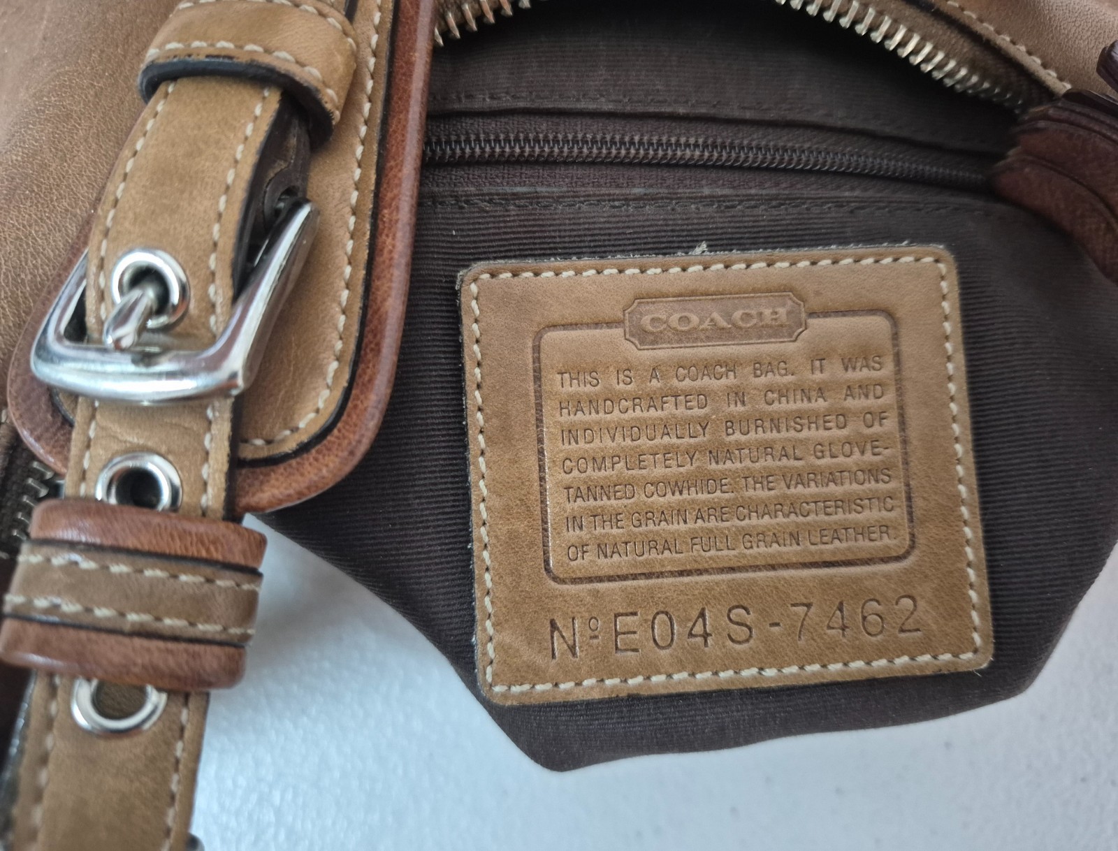 Vtg Coach #7462 Hamptons Soho Leather Buckle Hobo Shoulder Bag Camel Tan 2004