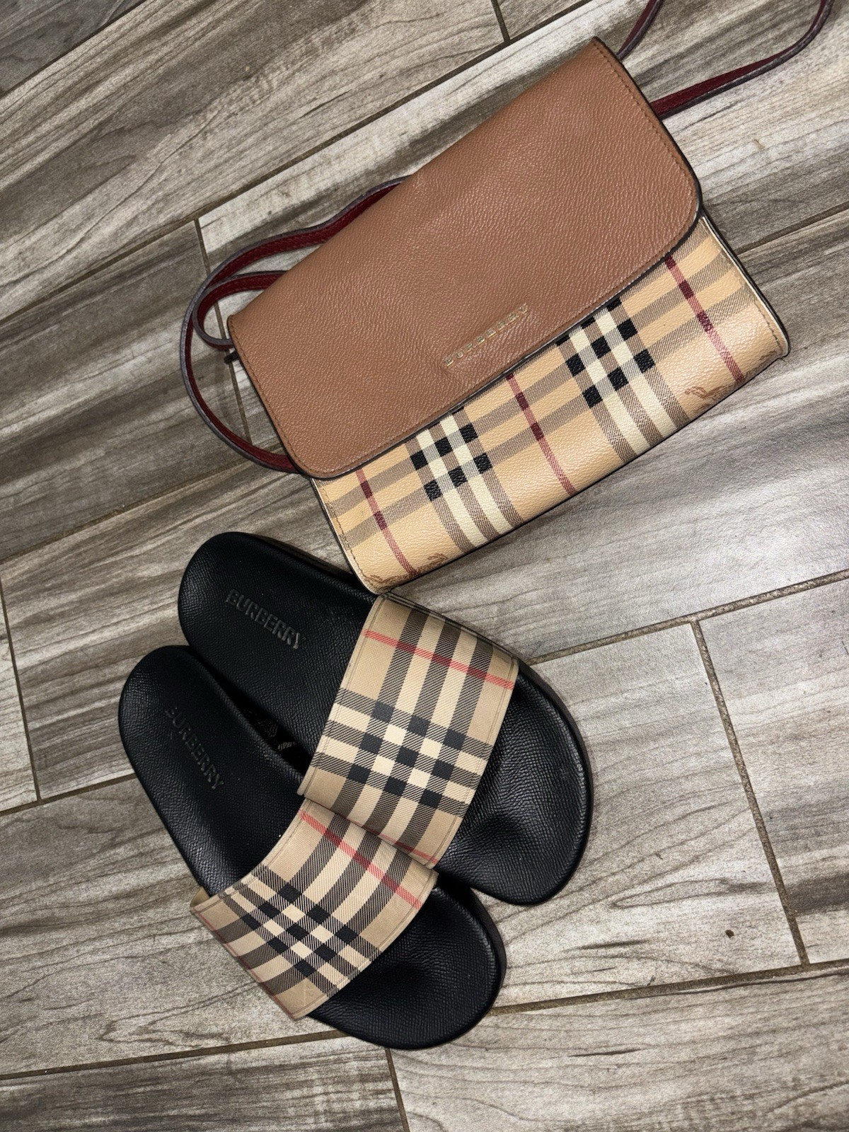 Burberry Nova Check Small Crossbody Bag, Adjustable Strap and slides 37 bundle