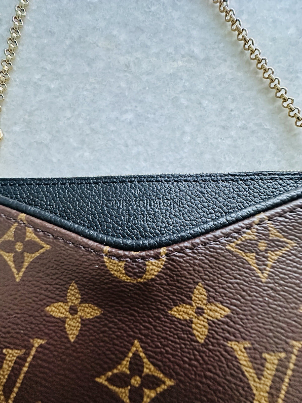 Louis Vuitton Pallas Clutch Monogram Noir | Excellent Condition