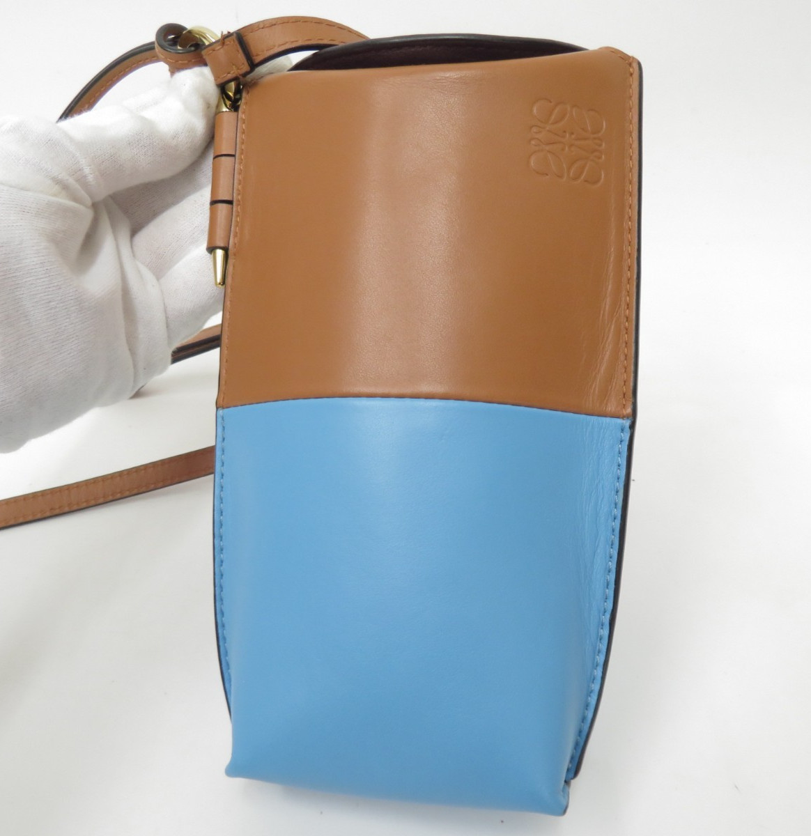 Authentic LOEWE Anagram Gate Pocket Leather Shoulder Bag S#53443