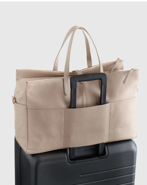 NWT QUINCE ITALIAN LEATHER TRIPLE COMPARTMENT WEEKENDER BAG TAUPE MSRP $240