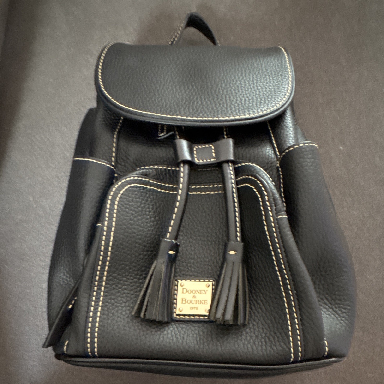 Dooney & Bourke Black Pebbled Drawstring Backpack Red Lining Gold HW Pouch
