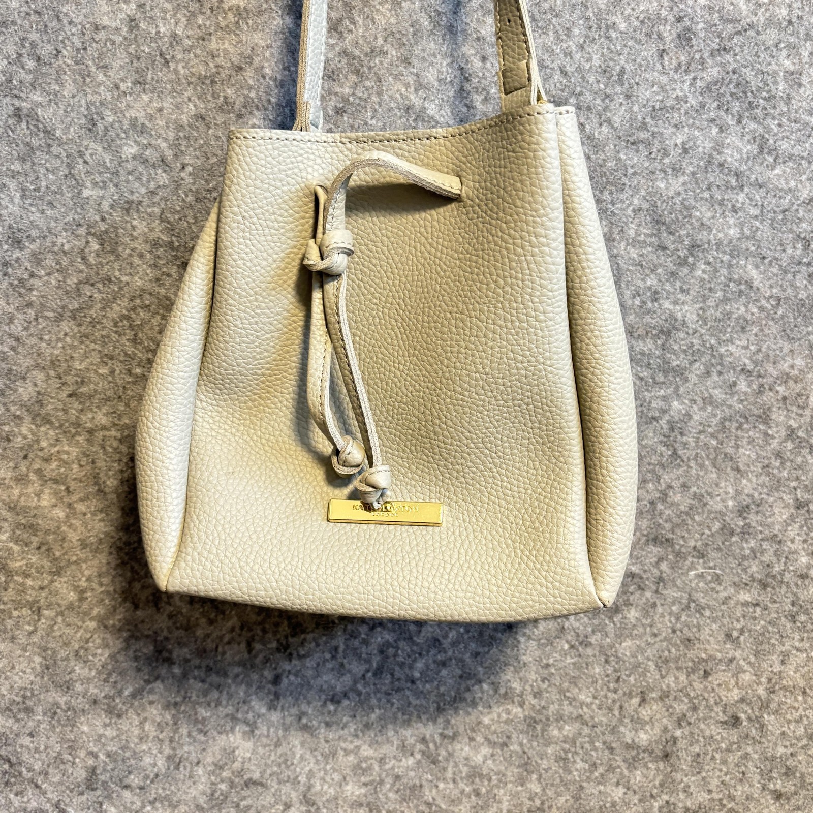 Katie Loxton Bag Womens Size Small Beige Faux Leather Bucket Crossbody Purse