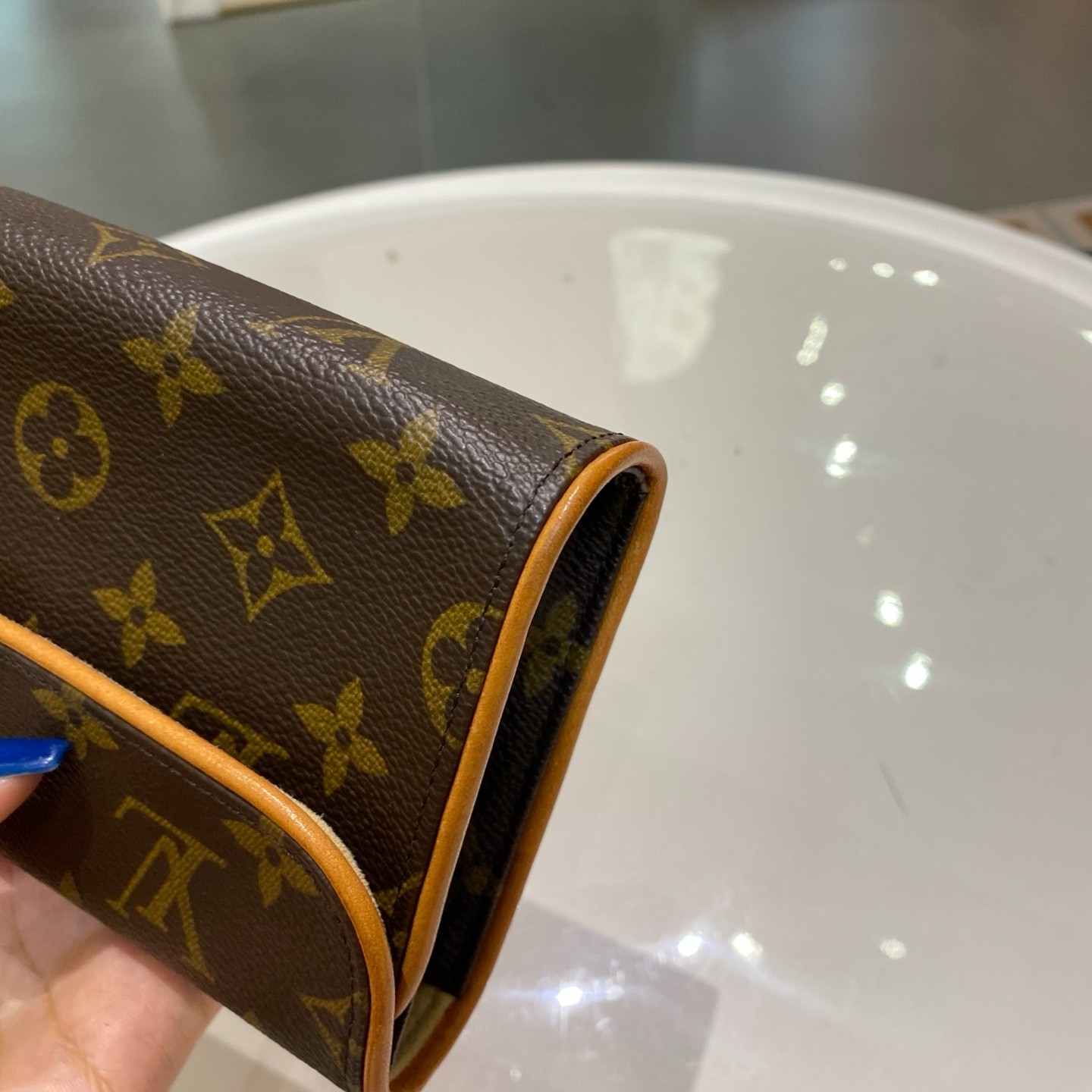Preloved Louis Vuitton Pochette Florentine Monogram Canvas Waist Belt Bag
