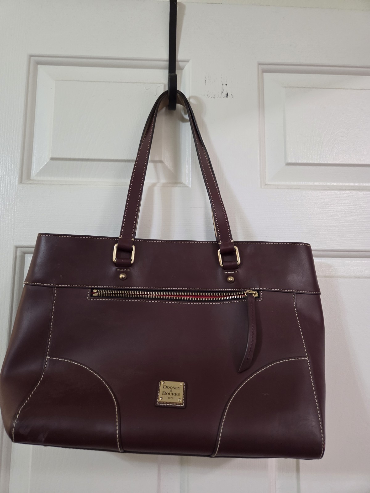Dooney & Bourke Women’s Brown Tote Shoulder Bag Zip Closure Gold Hardware