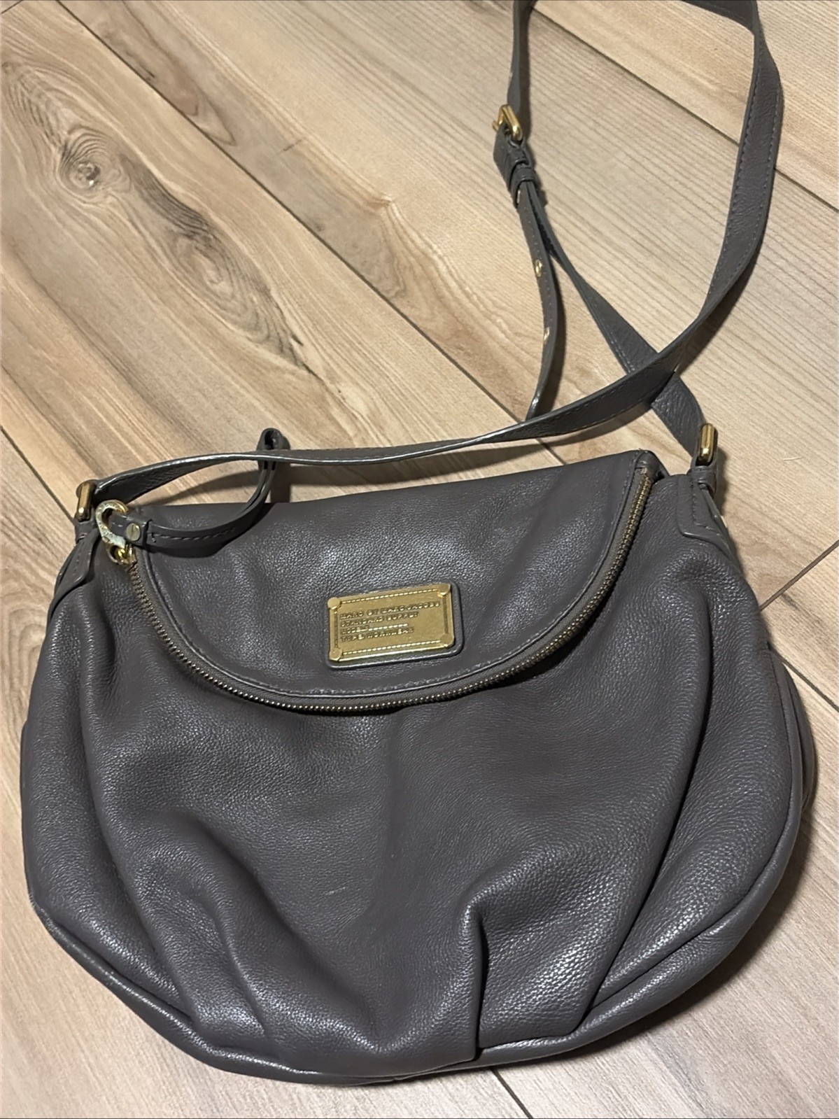 MARC BY MARC JACOBS Q Natasha Beige Pebble Leather Workwear Crossbody Bag