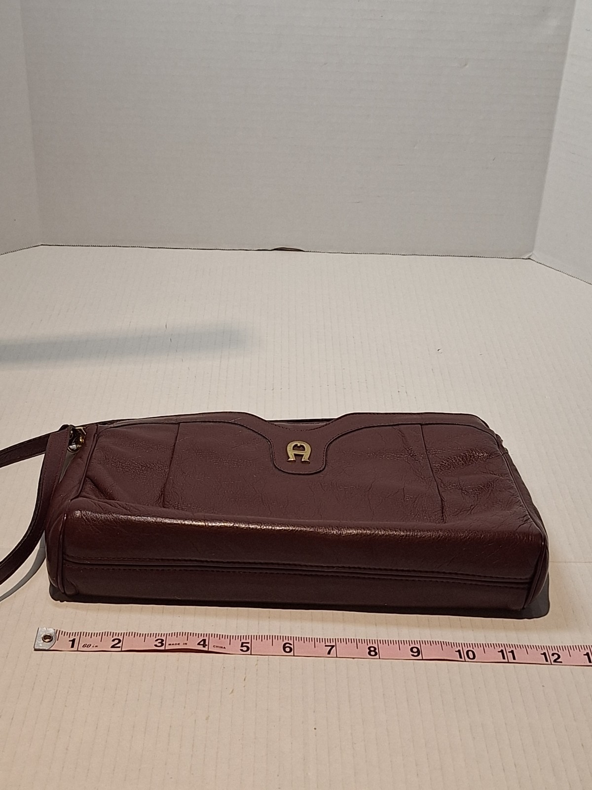 Vintage 80s 90s ETIENNE AIGNER Medium Leather Shoulder Bag Handbag Classic Retro