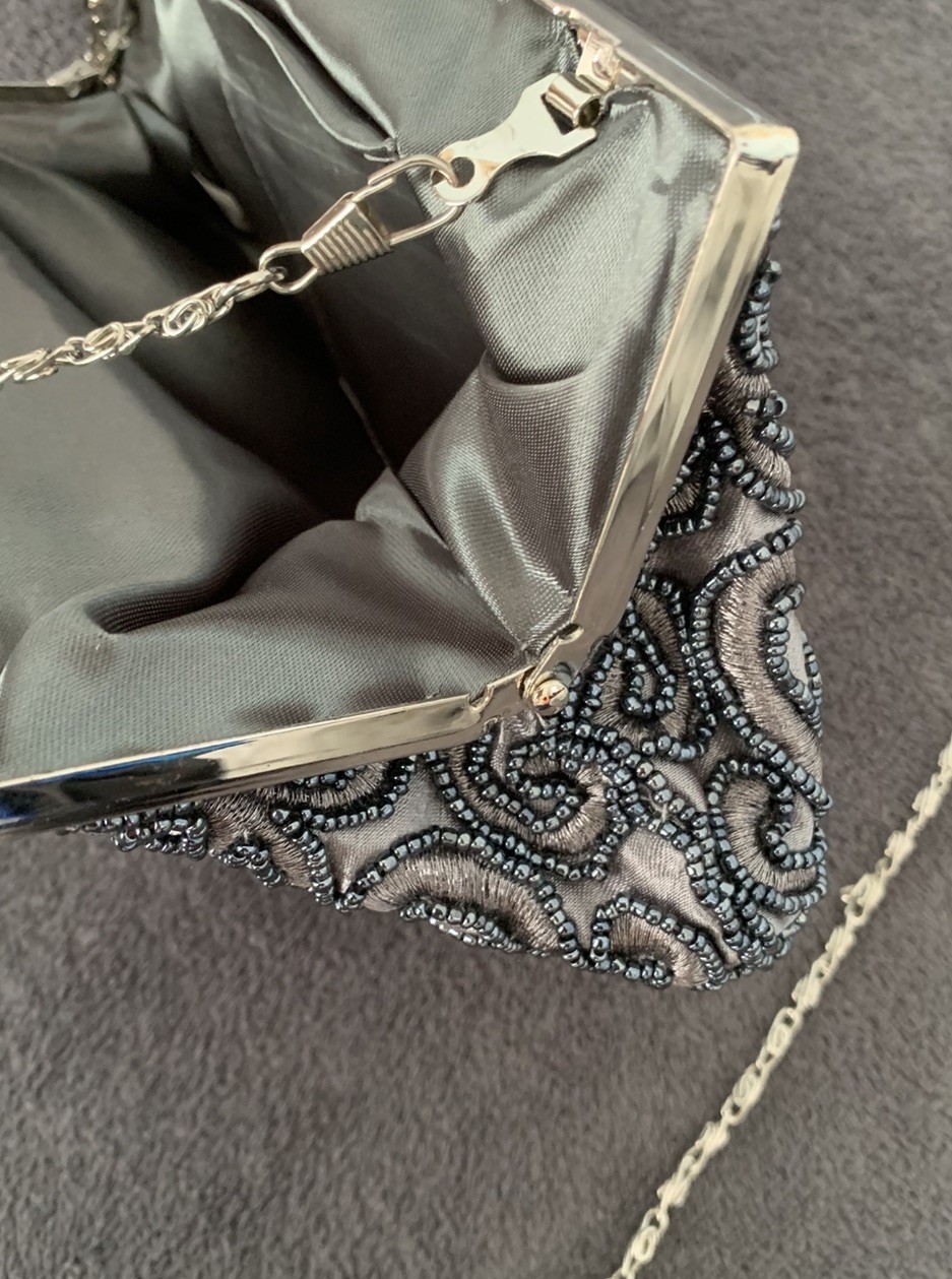 Sequined Beaded Evening Bag, short and long chain, clutch