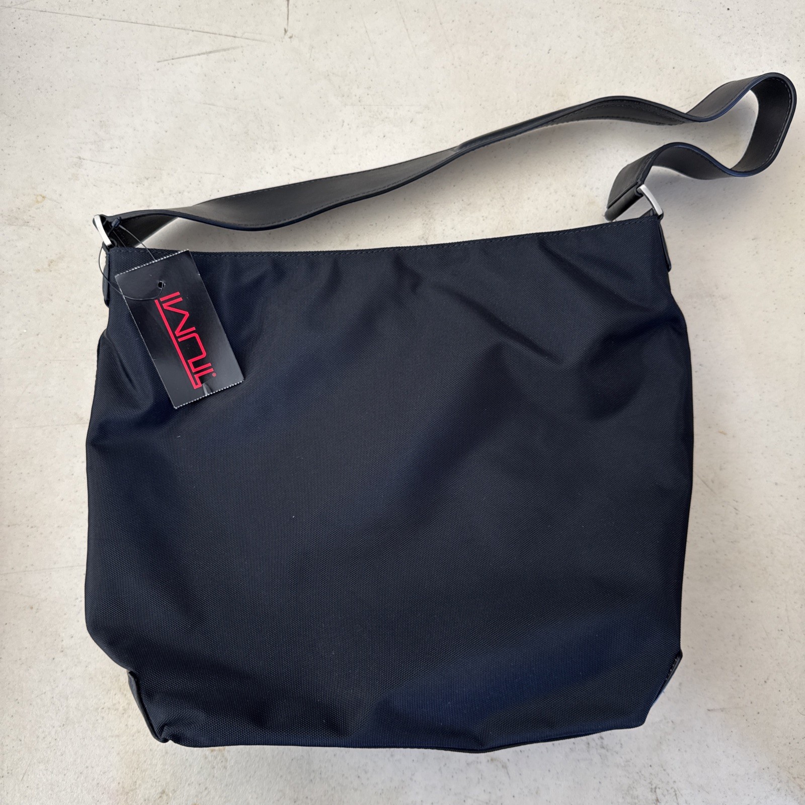NEW With Tags TUMI Black Nylon Leather Trim Shoulder Bag Hobo Tote Medium Bucket