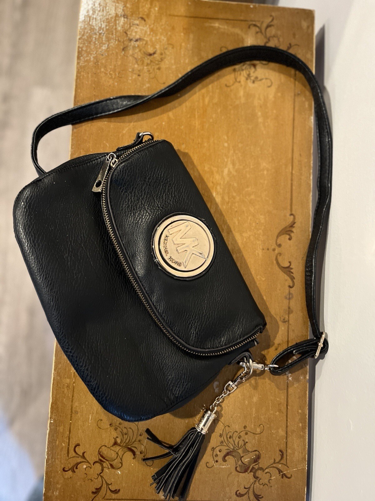 Michael Kors Black Leather Small Handbag Crossbody 9.5 in x 6.5 in x 1 in