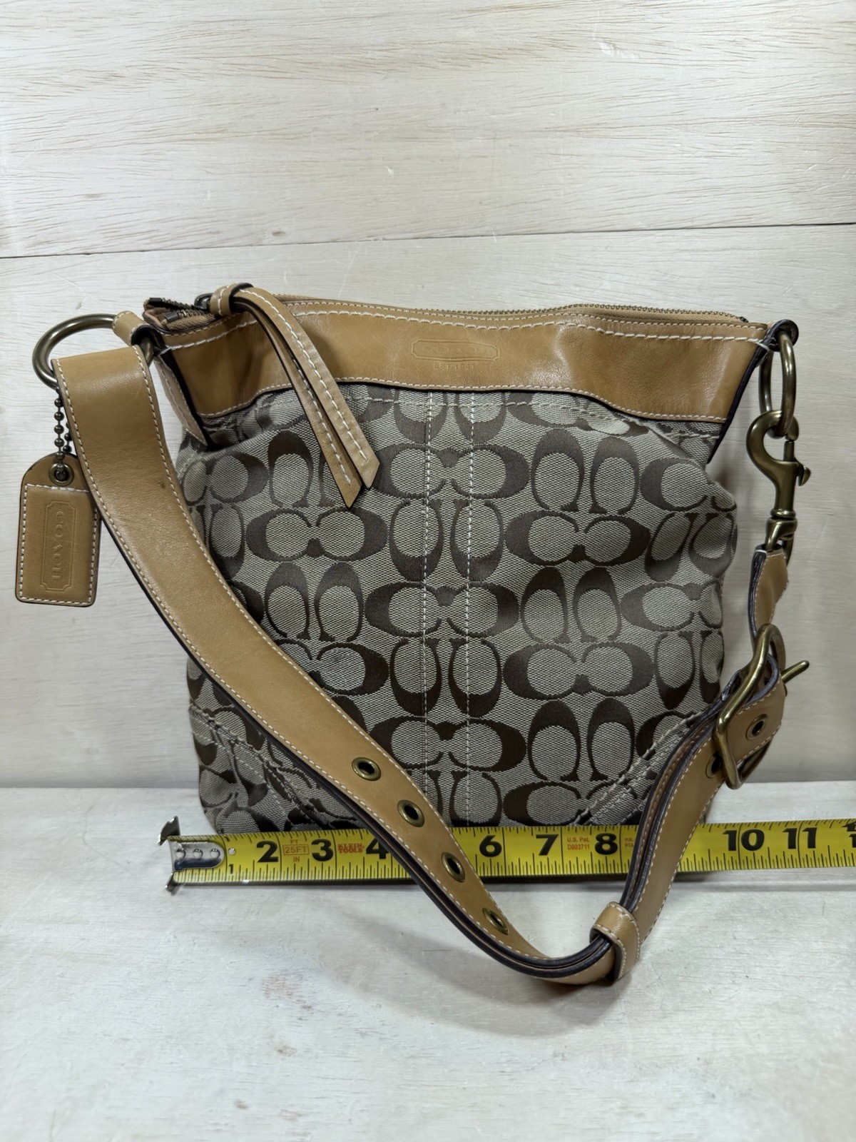 COACH Vintage Signature Medium Duffle Bag 10403 Camel Khaki Swing Pack Purse