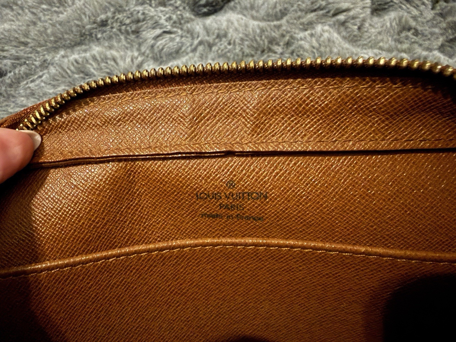 Auth Louis Vuitton Orsay Monogram Clutch – Excellent Condition