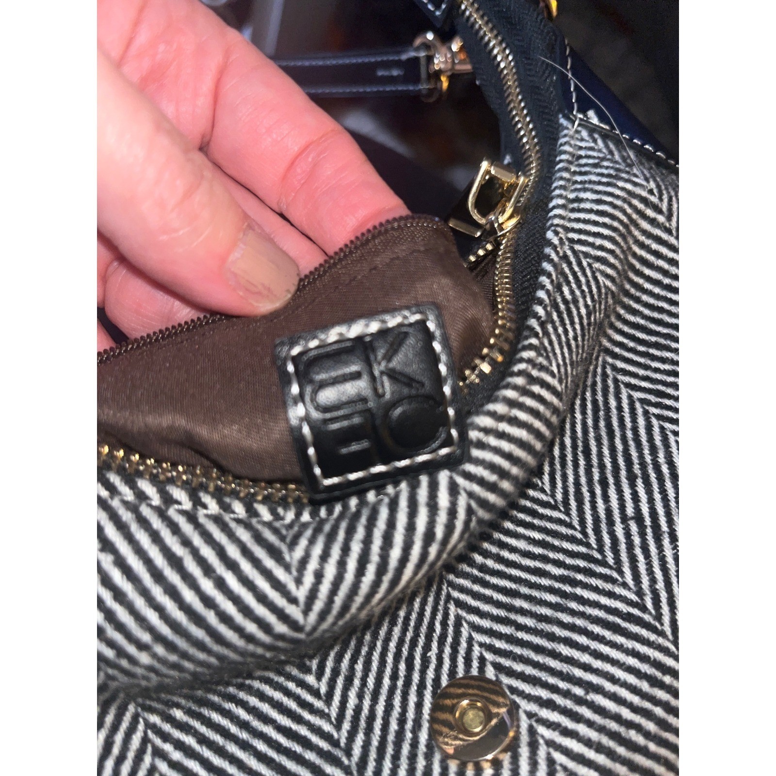 Chic Crescent Shoulder Bag Black White Herringbone Pattern Gold Accents