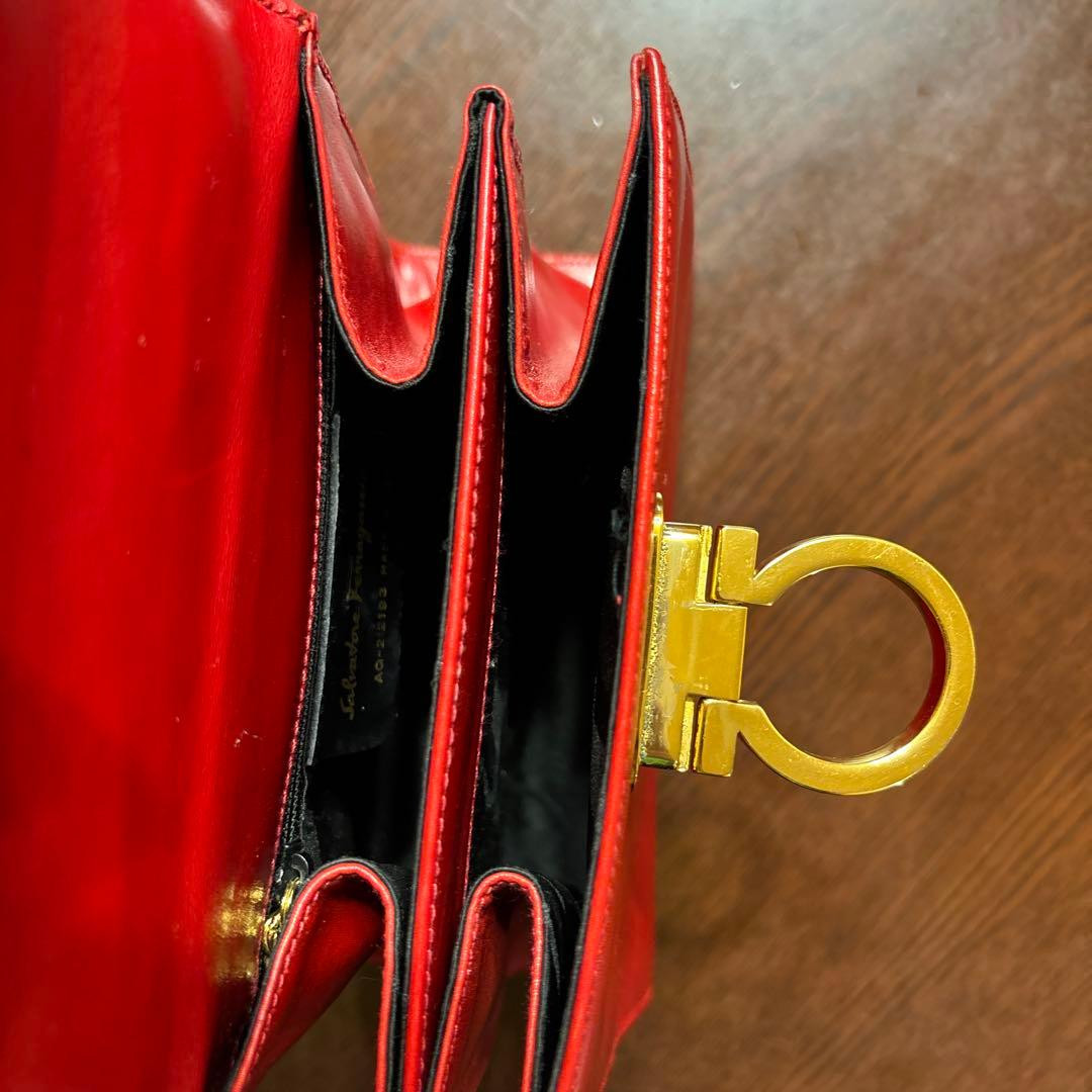 Salvatore Ferragamo Red Leather Handbag Shoulder Bag 20cm 7.9in W 19cm 7.5in H