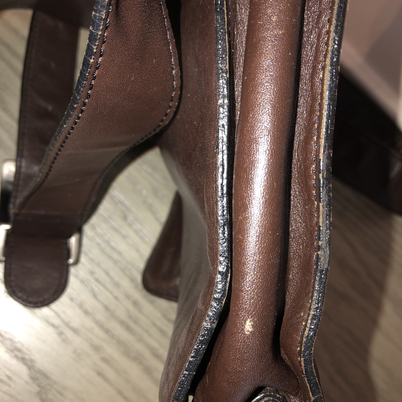 Kenneth Cole Brown Soft Leather Crossbody Travel Bag Carry All Zip Pockets