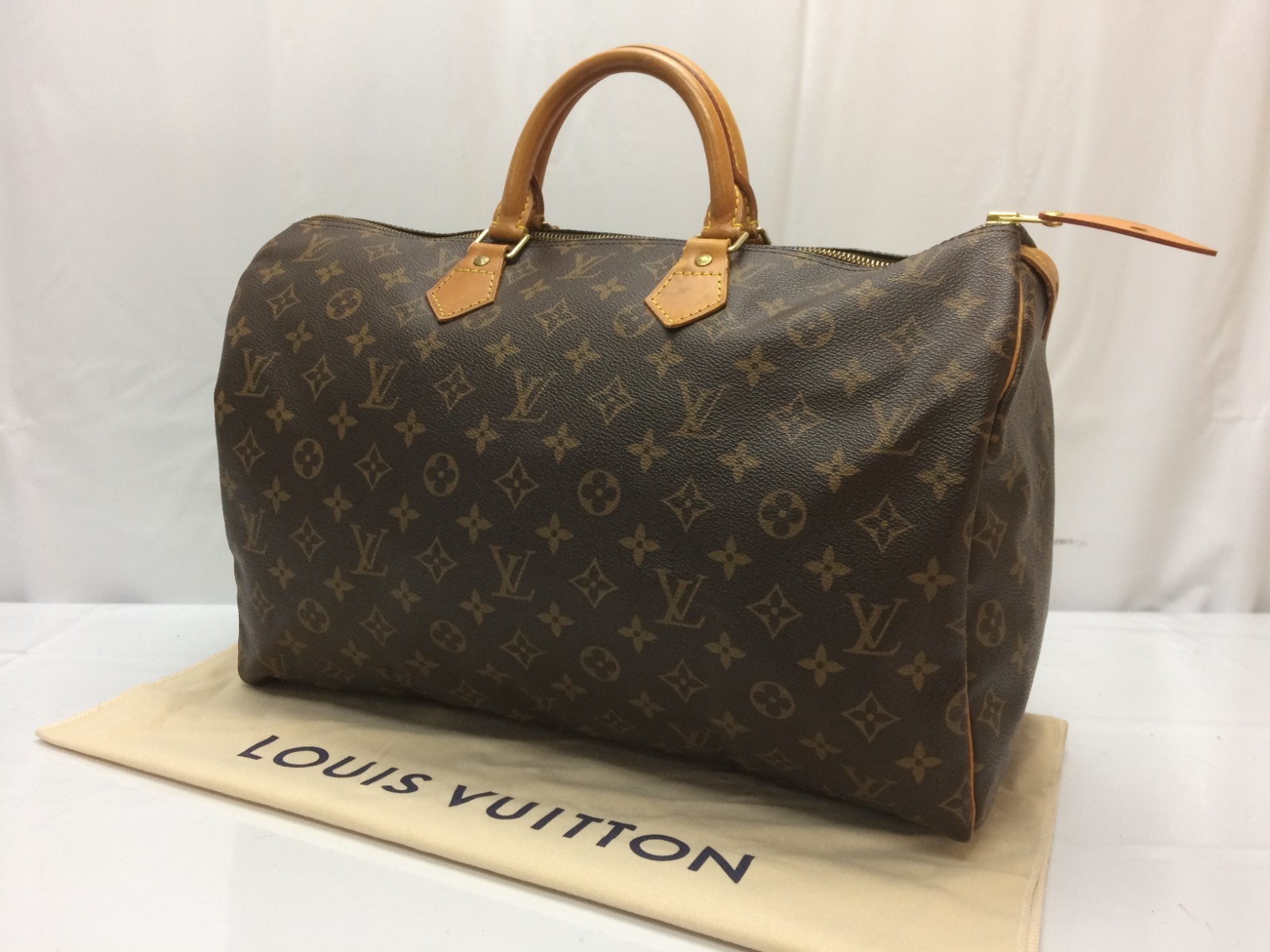 Auth LOUIS VUITTON Monogram Speedy 40 Hand Bag 8F070390OS