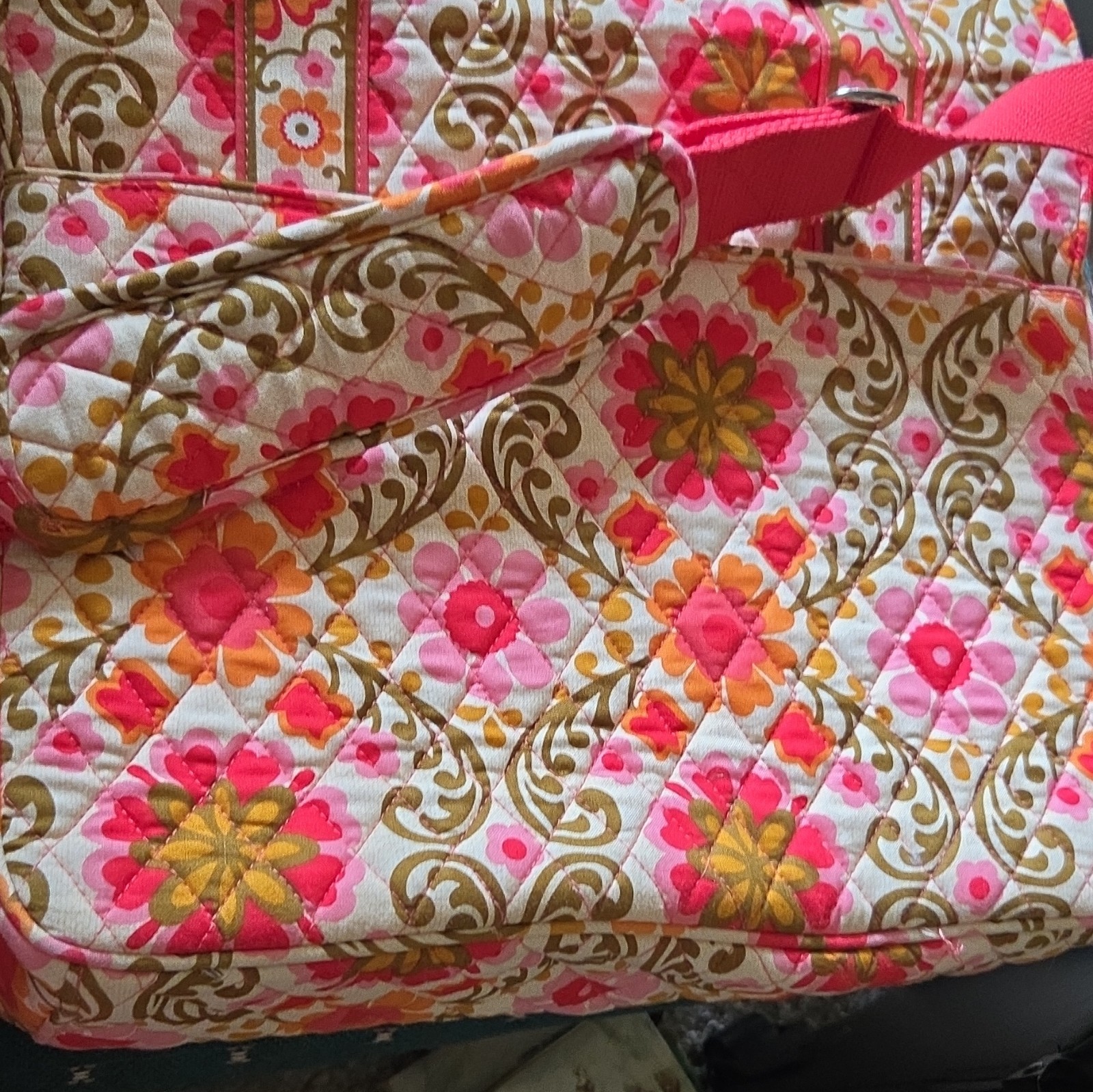 Vera Bradley Floral Shoulder Bag Medium Zip Silver Hardware Pockets Lined