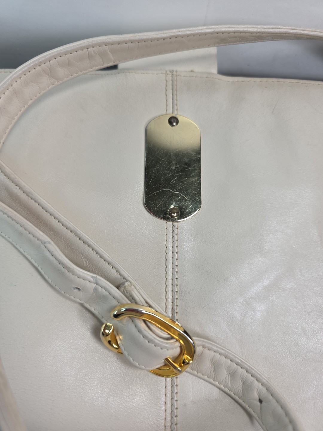 Vintage RUTH E SALTZ Cream Gold Leather Strap Purse