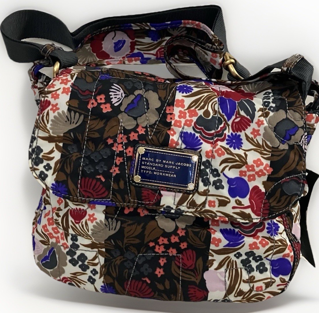 Marc Jacobs Pretty Nylon Lil Ukita Floral Crossbody Shoulder bag M3122081 New