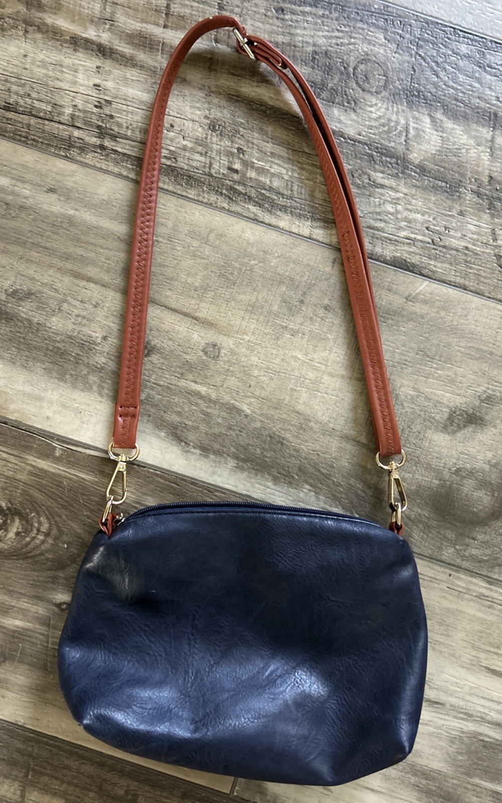 Michael Kors Navy Blue Leather Bag Purse Crossbody Red Interior 10.5 In X 8 In