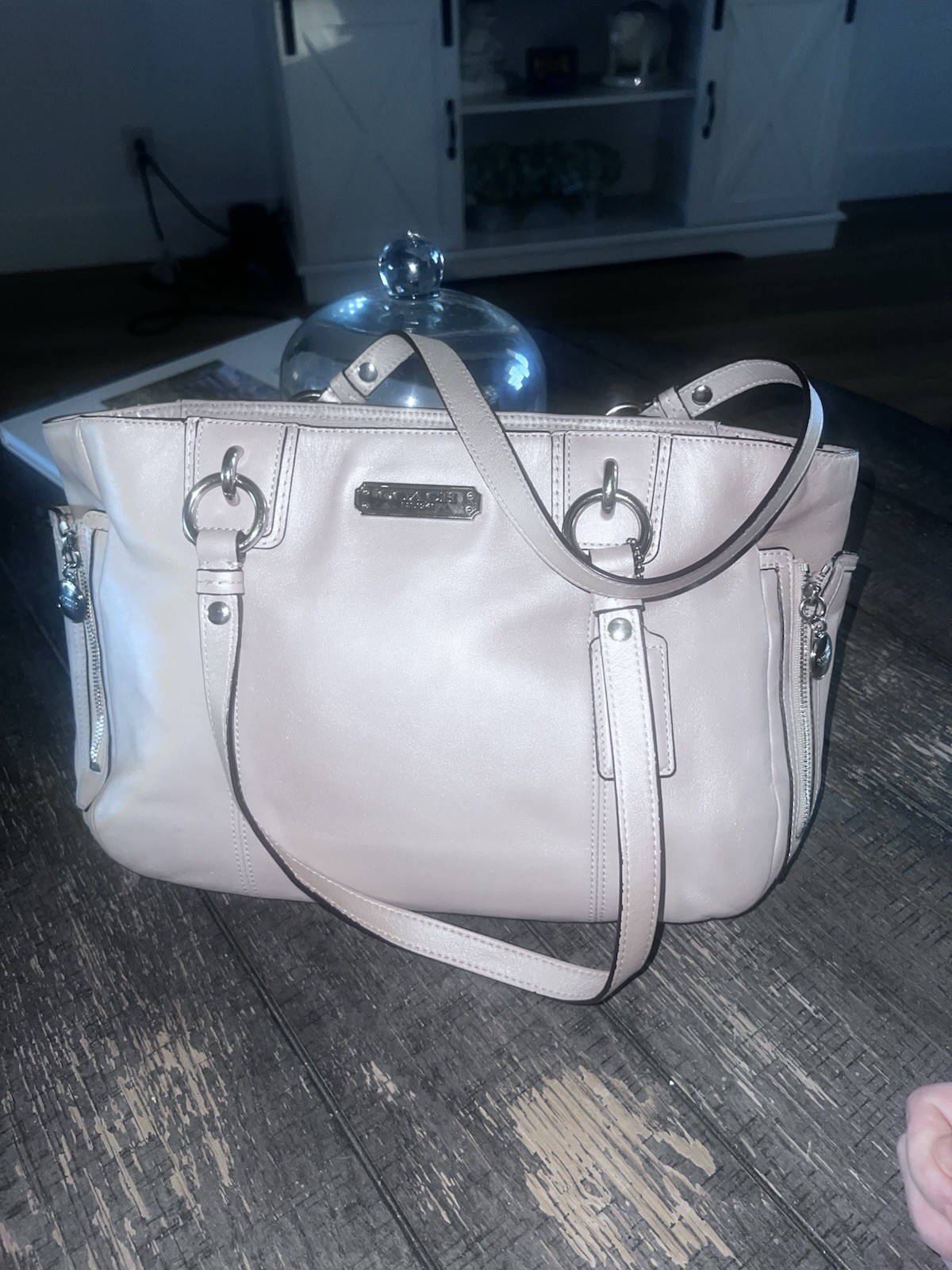 Coach Leather Pearl Hampton With Hang Tag! Great Condition!