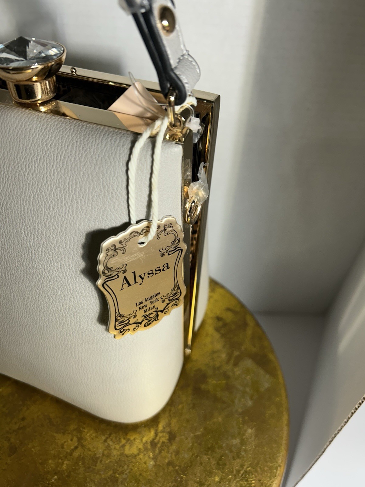 Alyssa Milan Shoulder Bag With A Large Diamond Style Clasp
