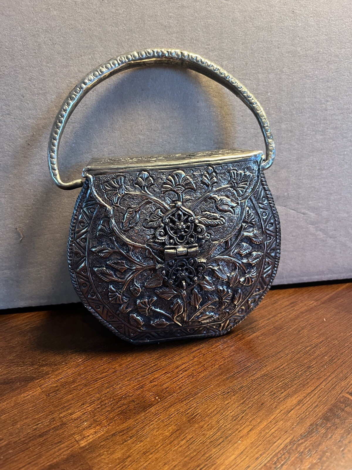 Vintage Silver Tone Clutch Purse Antique Handmade Women metal bag 1930s Standing