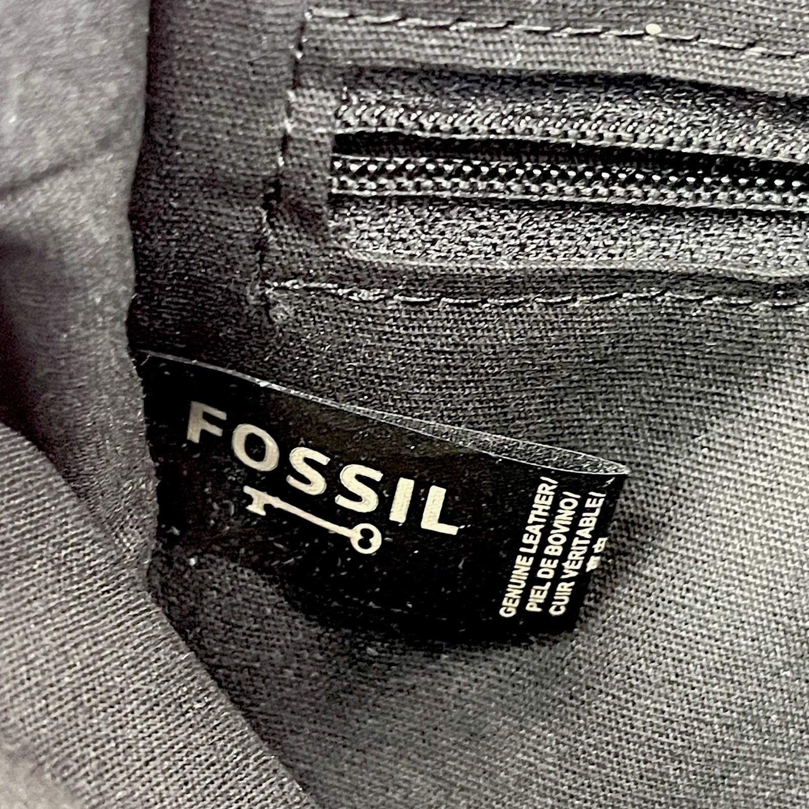 Fossil Crossbody Bag Small Soft Pebbled Leather Black Turn Lock Zip 6.5×5”