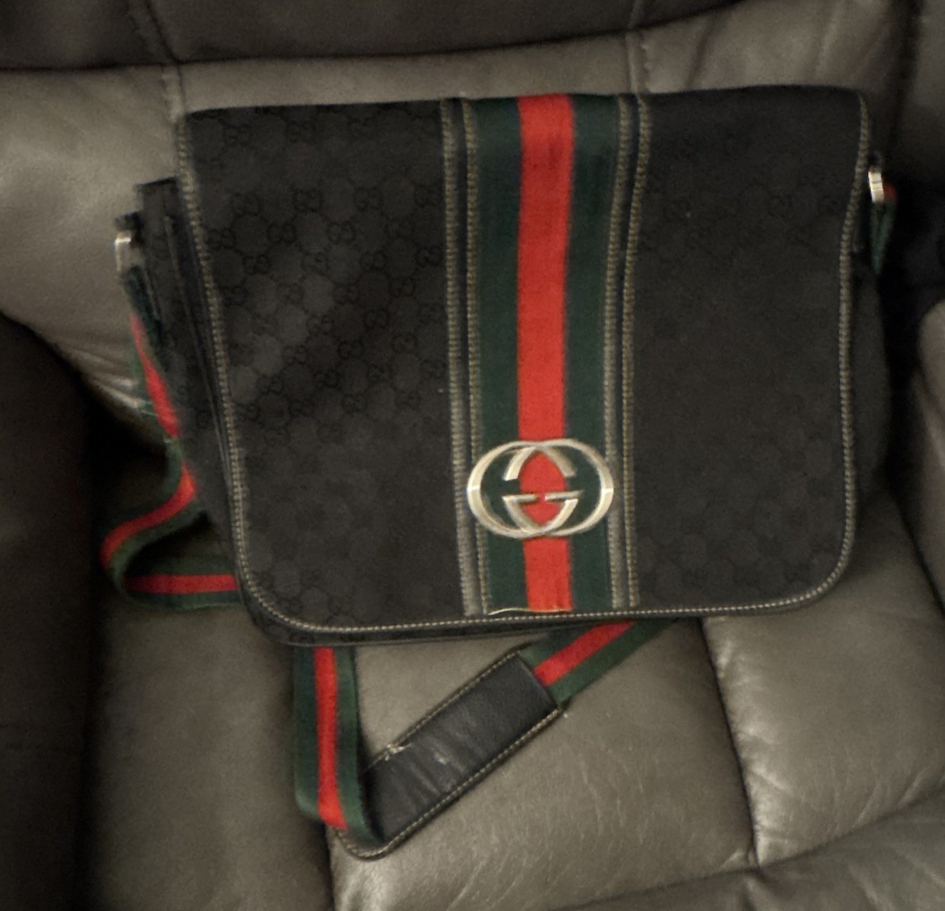 Gucci Black GG Web Stripe Messenger Crossbody Bag Magnetic Closure Medium