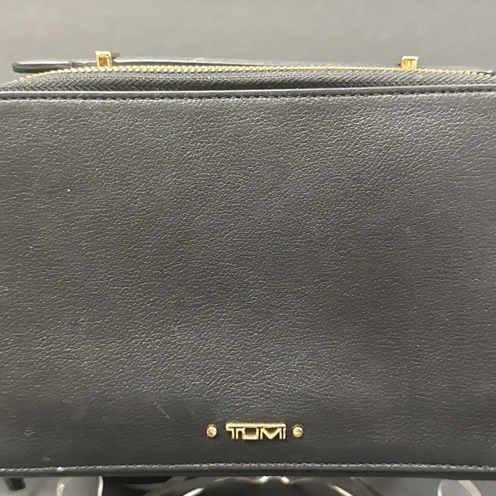 TUMI Black Solid Crossbody Bag Zip Closure Gold Hardware Detachable Strap – READ