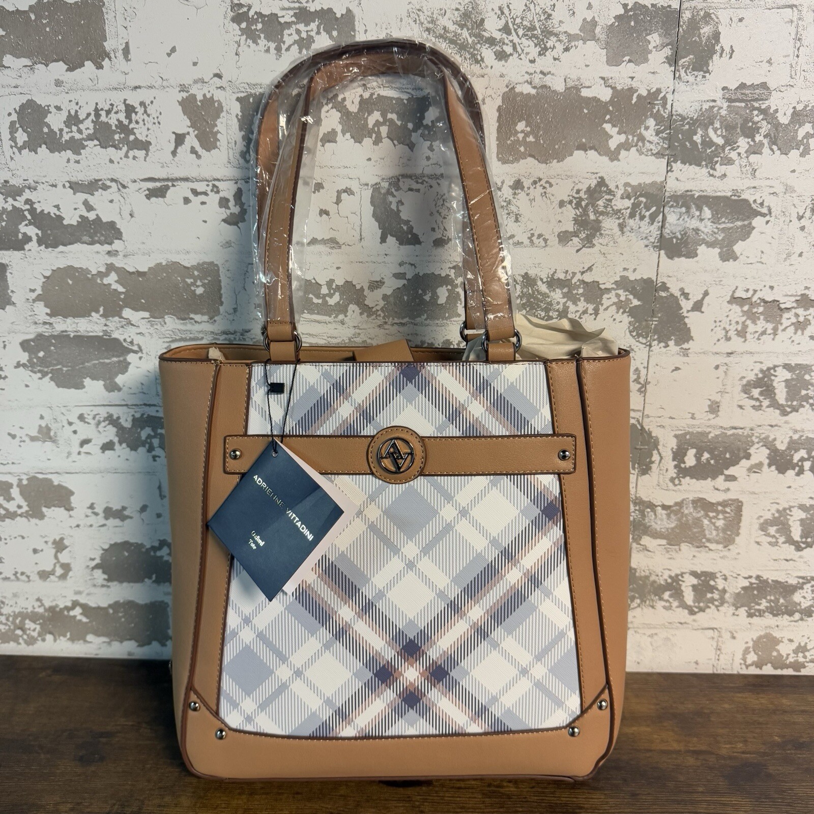 NEW – Adrienne Vittadini Oxford Tote Handbag Purse – Tan