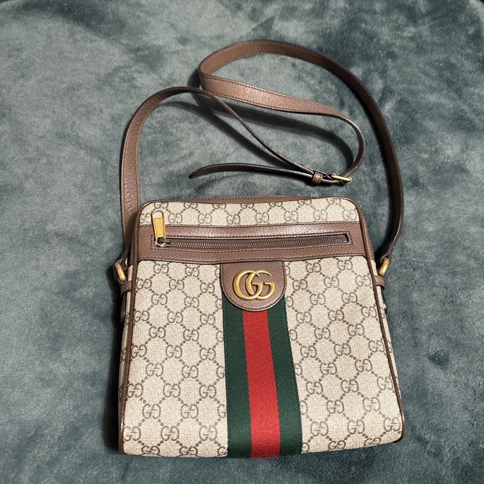 GUCCI Crossbody Bag / Leather / 547926 520981