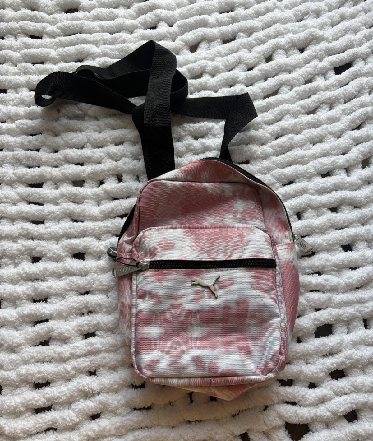 PUMA Pink White Tie-Dye Women’s Crossbody Sling Bag Zip Closure Black Strap