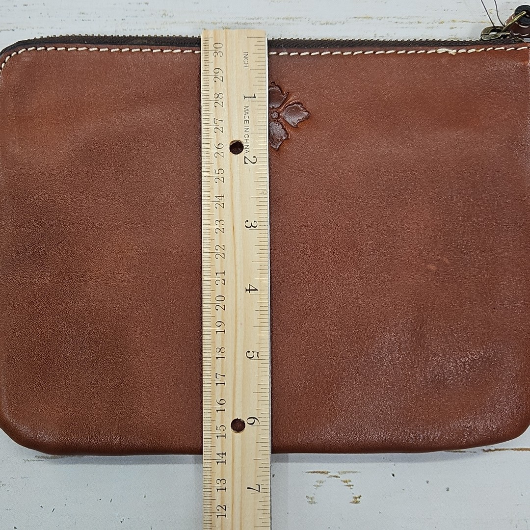 Patricia Nash Tan Cassini Clutch Wristlet 100% Leather Purse 8.75” x 6.5” P34901