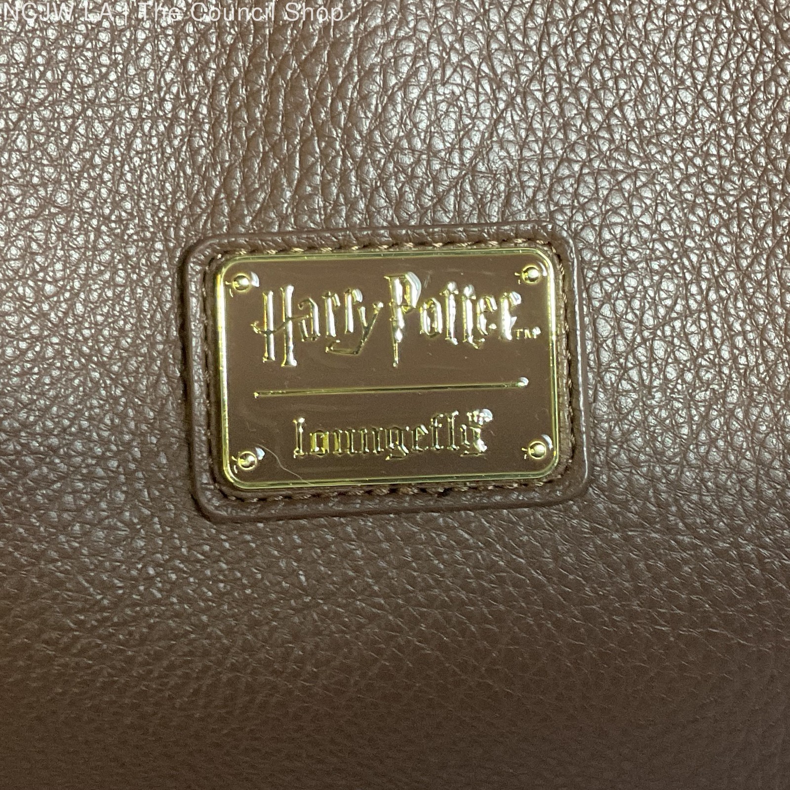 NWT LOUNGEFLY Harry Potter Deathfly Hallowe Brown Purse with Gold Elder Wand