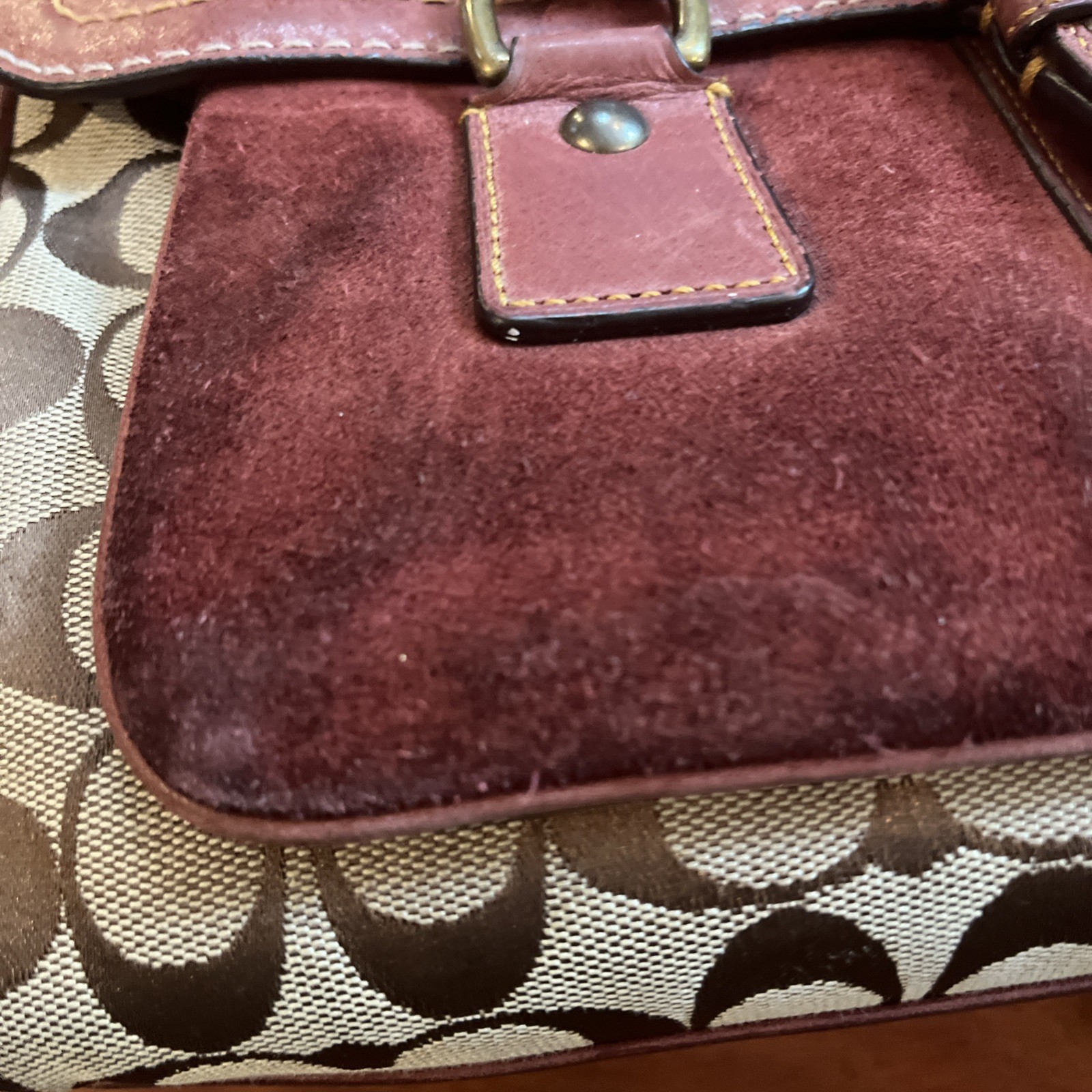 COACH SPECIAL EDITION SIGNATURE C BURGUNDY SUEDE and LEATHER 7065 READ