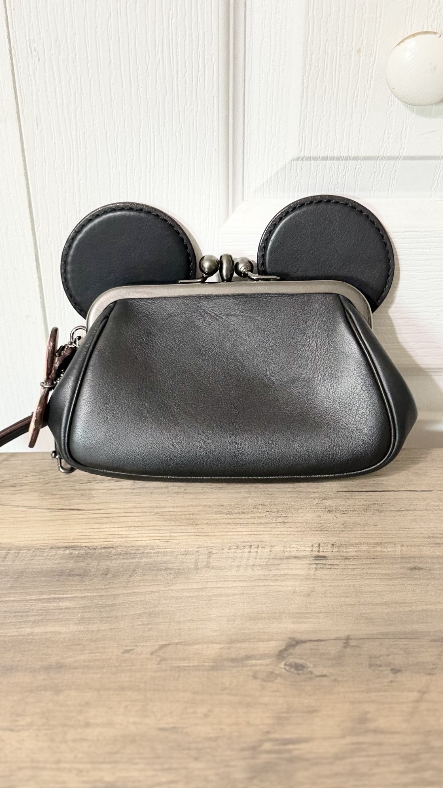 NWT Disney X Coach Minnie Mouse Ears Kisslock Wristlet Leather NEW F30212