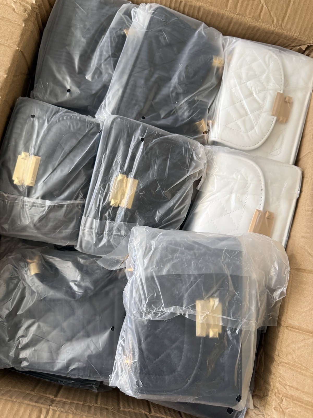 OFFER FOR RESALE ✨ Pack of 10 Korean Diamond Lattice Design Small