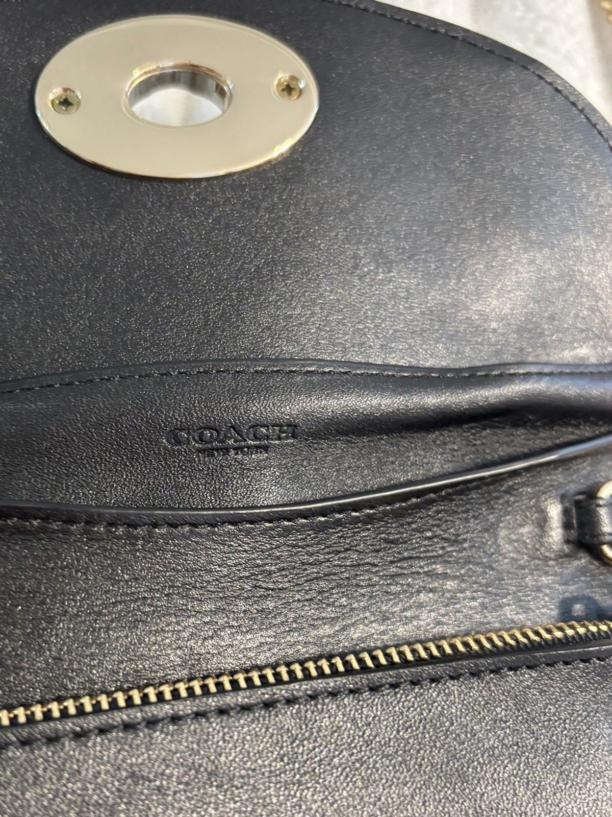 COACH SMOOTH Black Calf Leather Clutch Crossbody – gold chain 53277 wallet