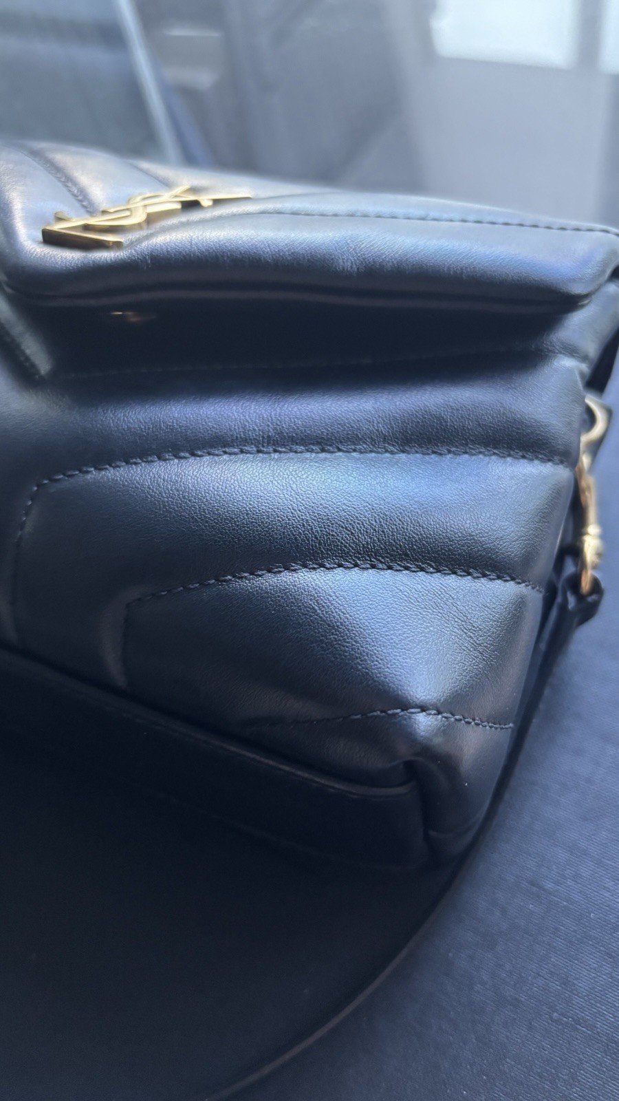 Excellent Condition Saint Laurent LouLou Toy Leather Shoulder Bag In Black