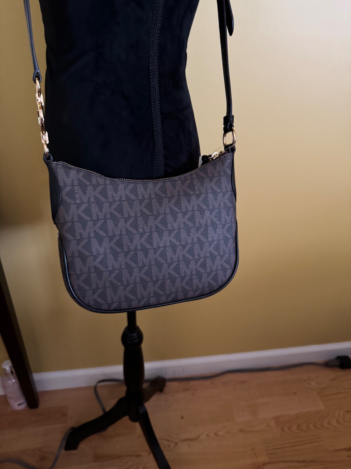 Michael Michael Kors Kelsey Black/Brown Logo SM Crossbody NWT $298.00