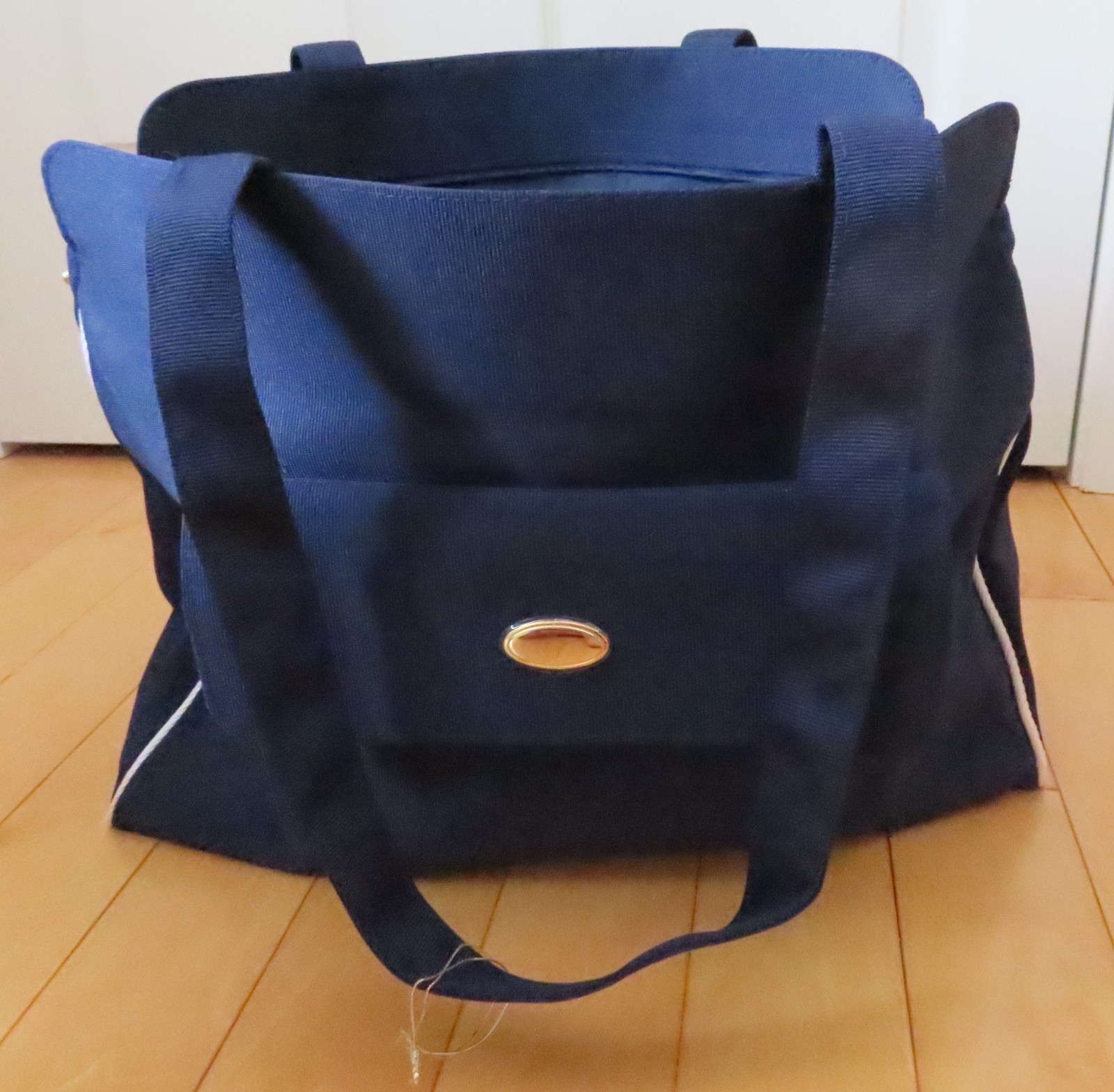 NWOT PARFUMS CHRISTIAN DIOR Navy Tote/Travel Bag w Front Pocket 19 x 14.5 Inches