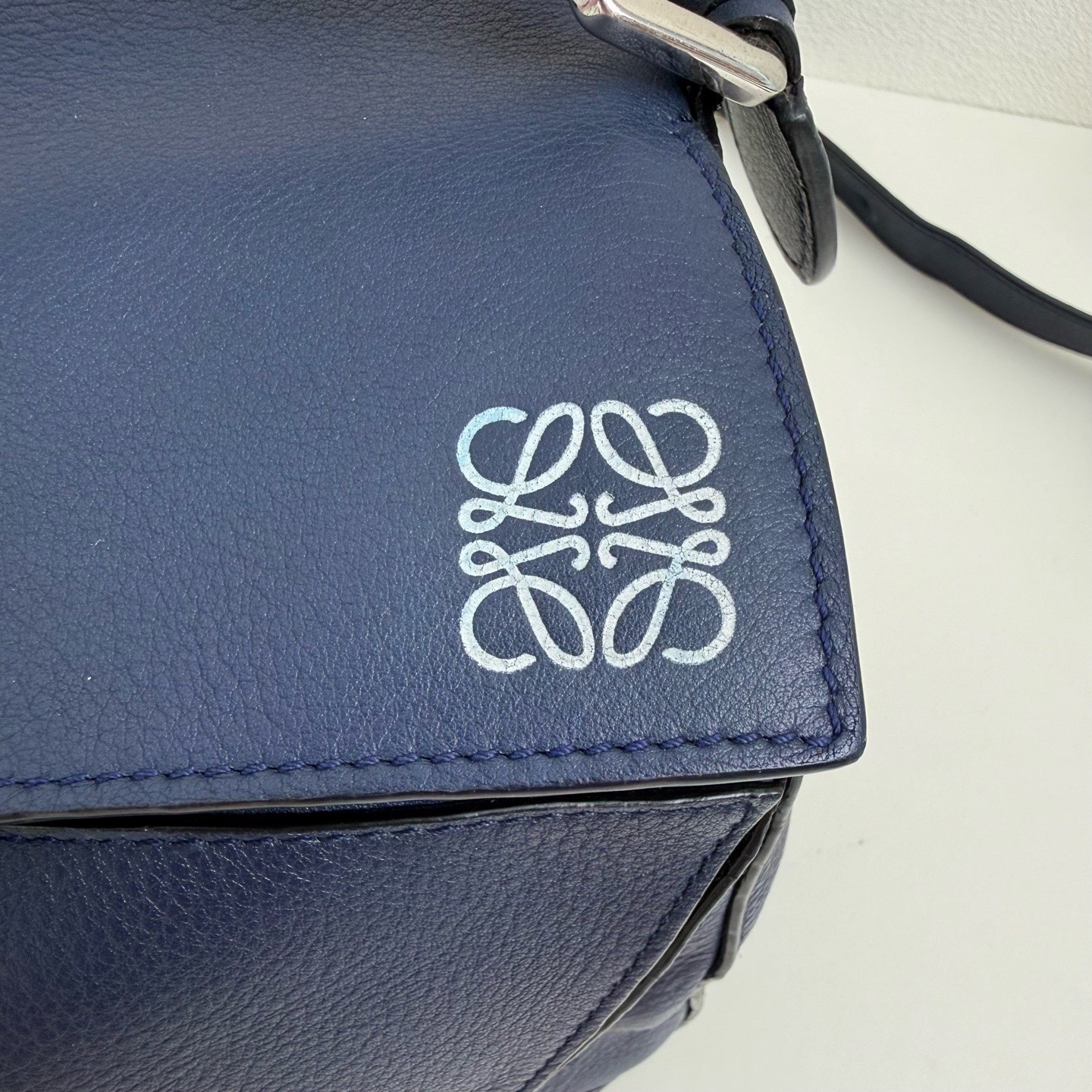 Loewe Pre-Owned Authentic Crossbody Bag Blue 28*18*12cm Silver