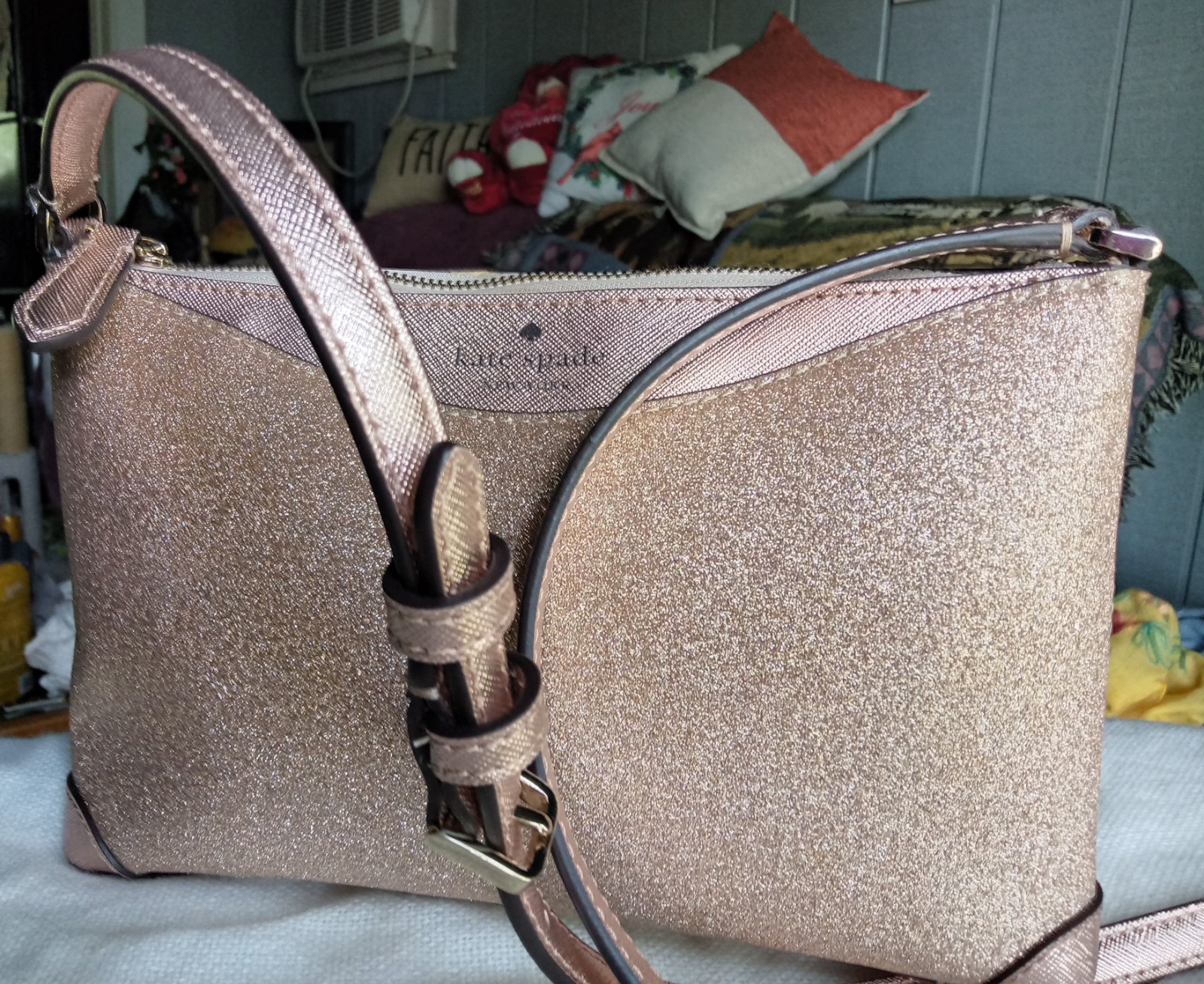 Kate Spade Shimmy Glitter Crossbody bag in rose gold, NWT