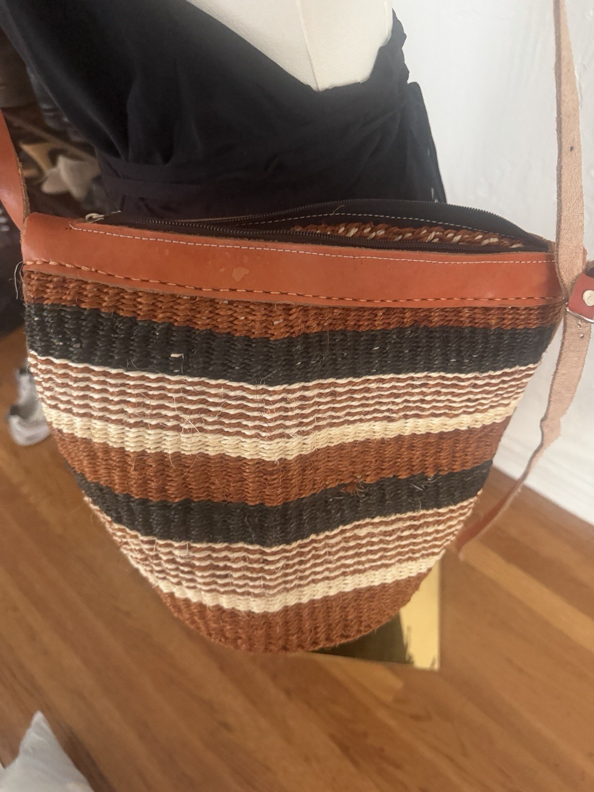 1970s Large Woven Straw Summer Beach Bag