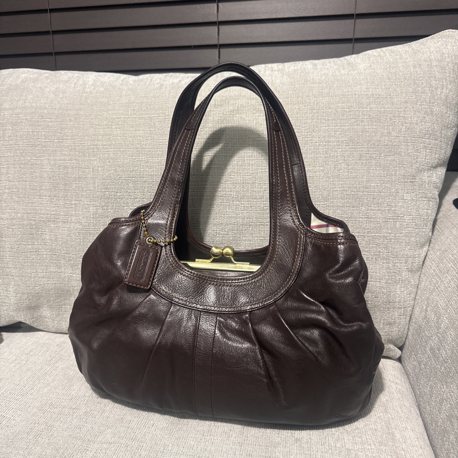 Vintage Coach Brown Kiss Lock Pleated Ergo Bag Plaid Lined Inner